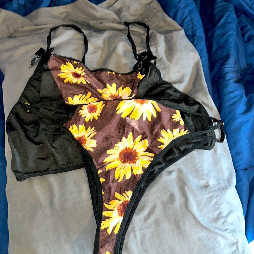 Sunflower lingerie